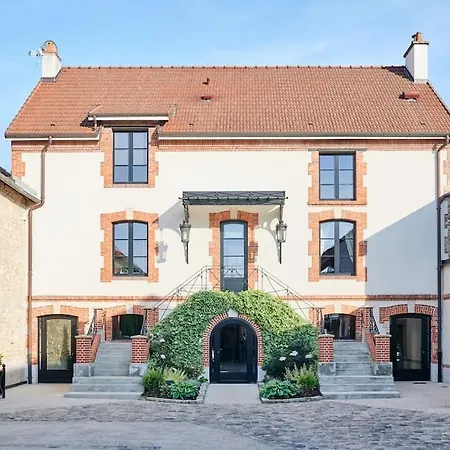 Le Clos Des Terres Soudees 400m2 Dans Les Vignes *